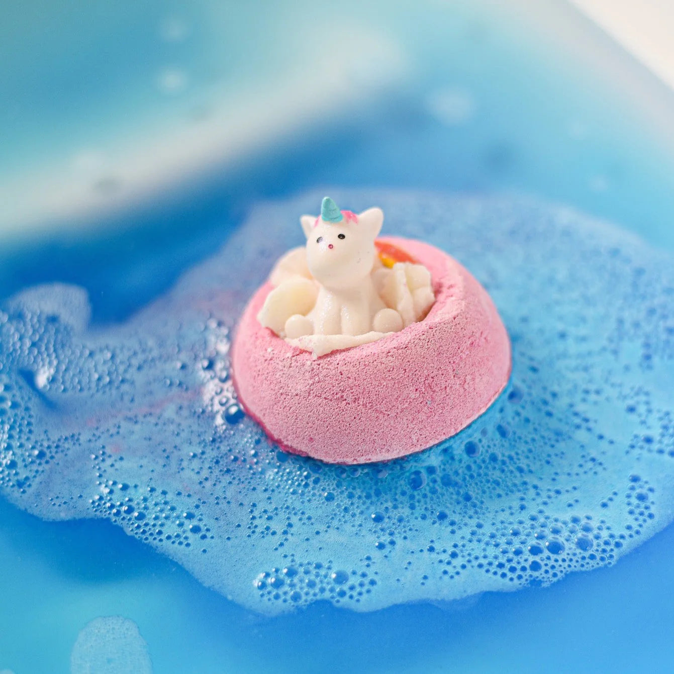Bomb Cosmetics - I Believe In Unicorns Bath Bomb