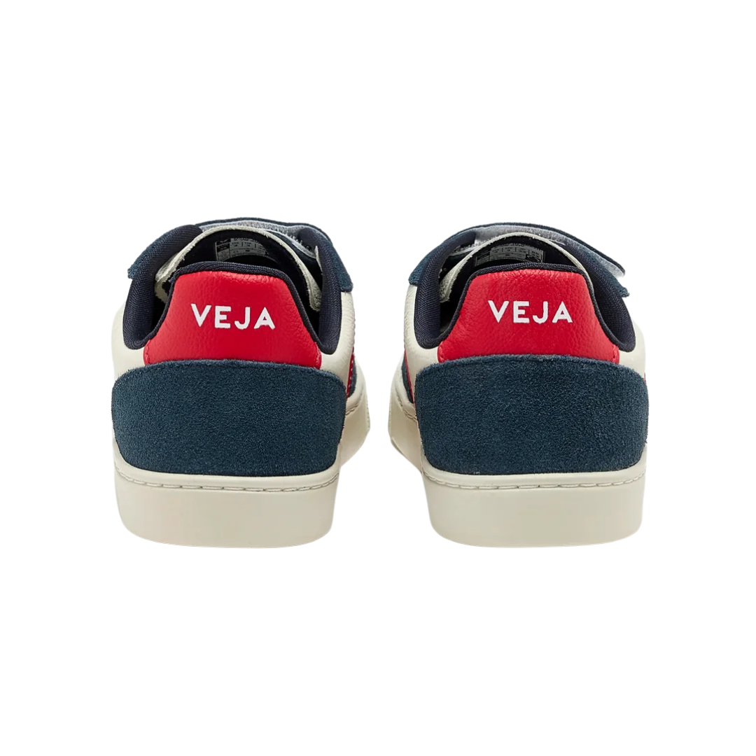 Veja CV0520 Small V-10 Leather Weekend Shoe EU28-35